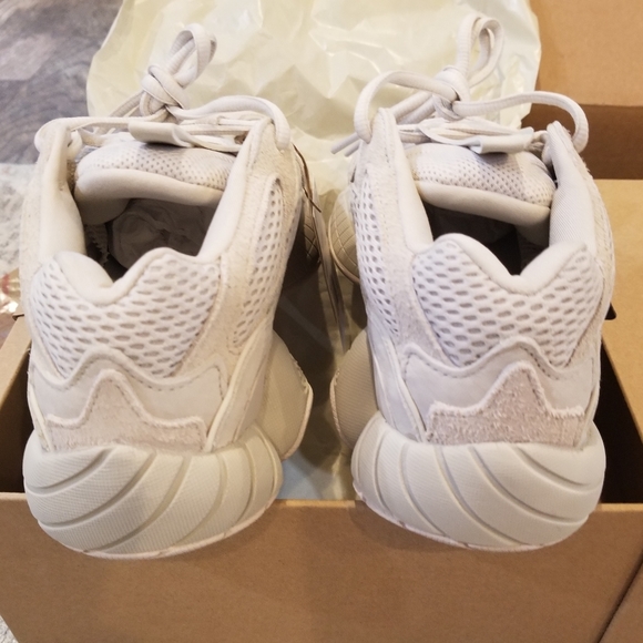 NEW YEEZY 500 BLUSH SIZE 7.5 SOLD OUT - Picture 3 of 8